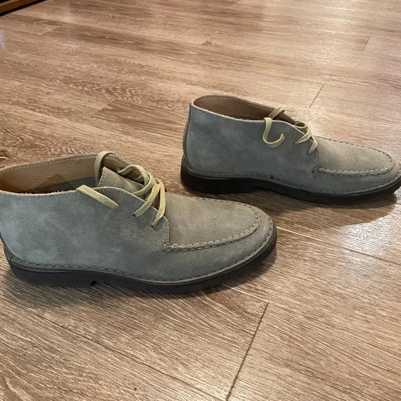 Drakes Crosby Moc-Toe Chukka Boot Sand Suede
